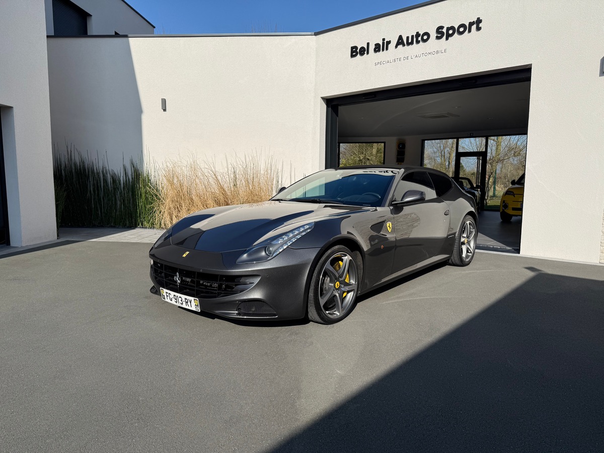 Ferrari Ff V12 / CARNET / 67009 KMS
