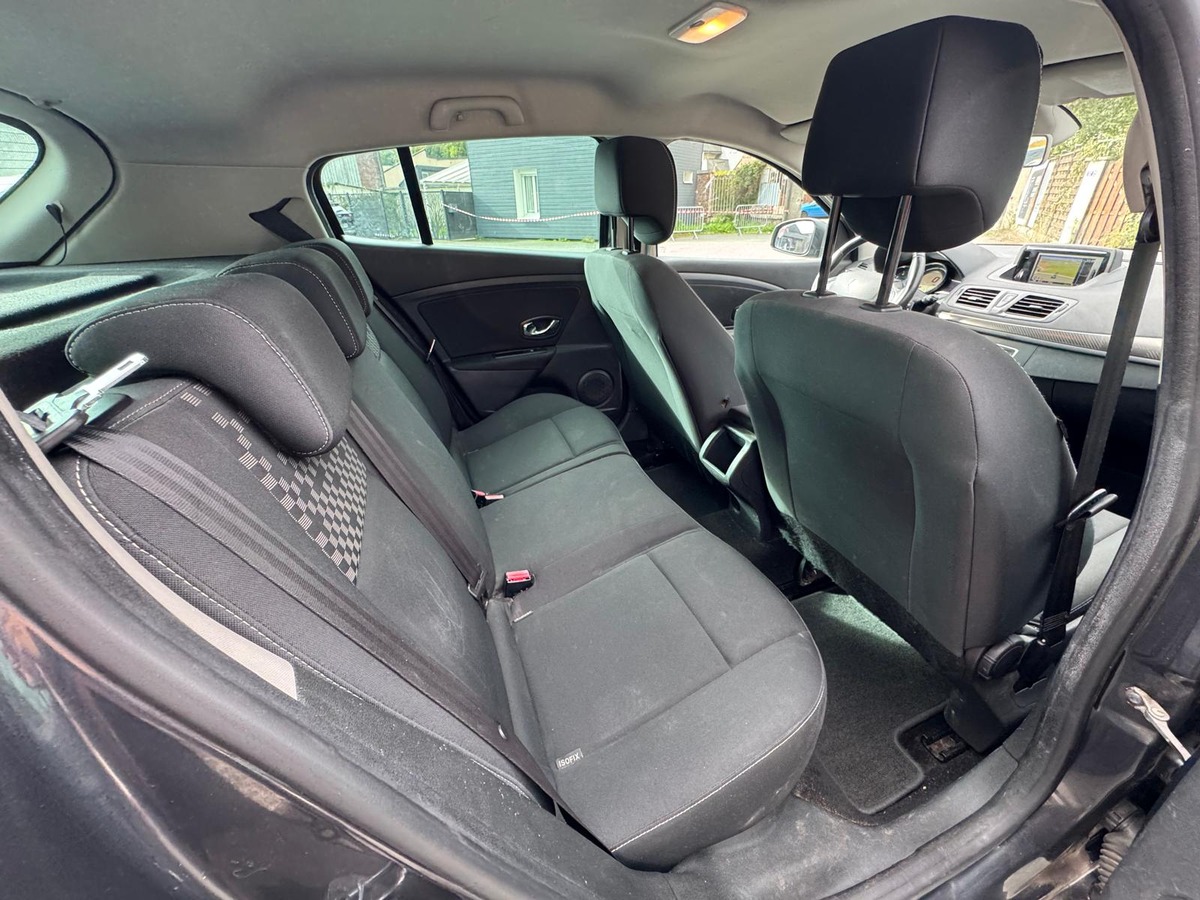 RENAULT Megane III 1.5 dci 110cv Limited - Garantie