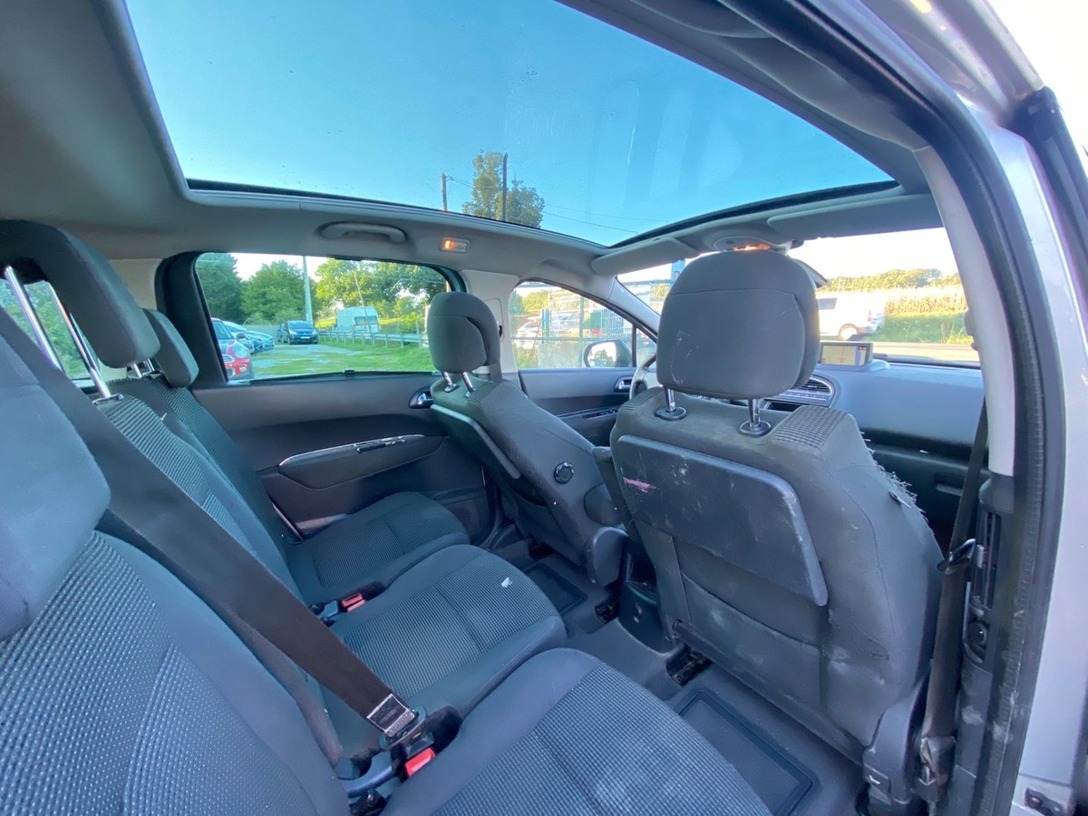 Peugeot 5008 1.6 hdi 112cv 7 places 199050km