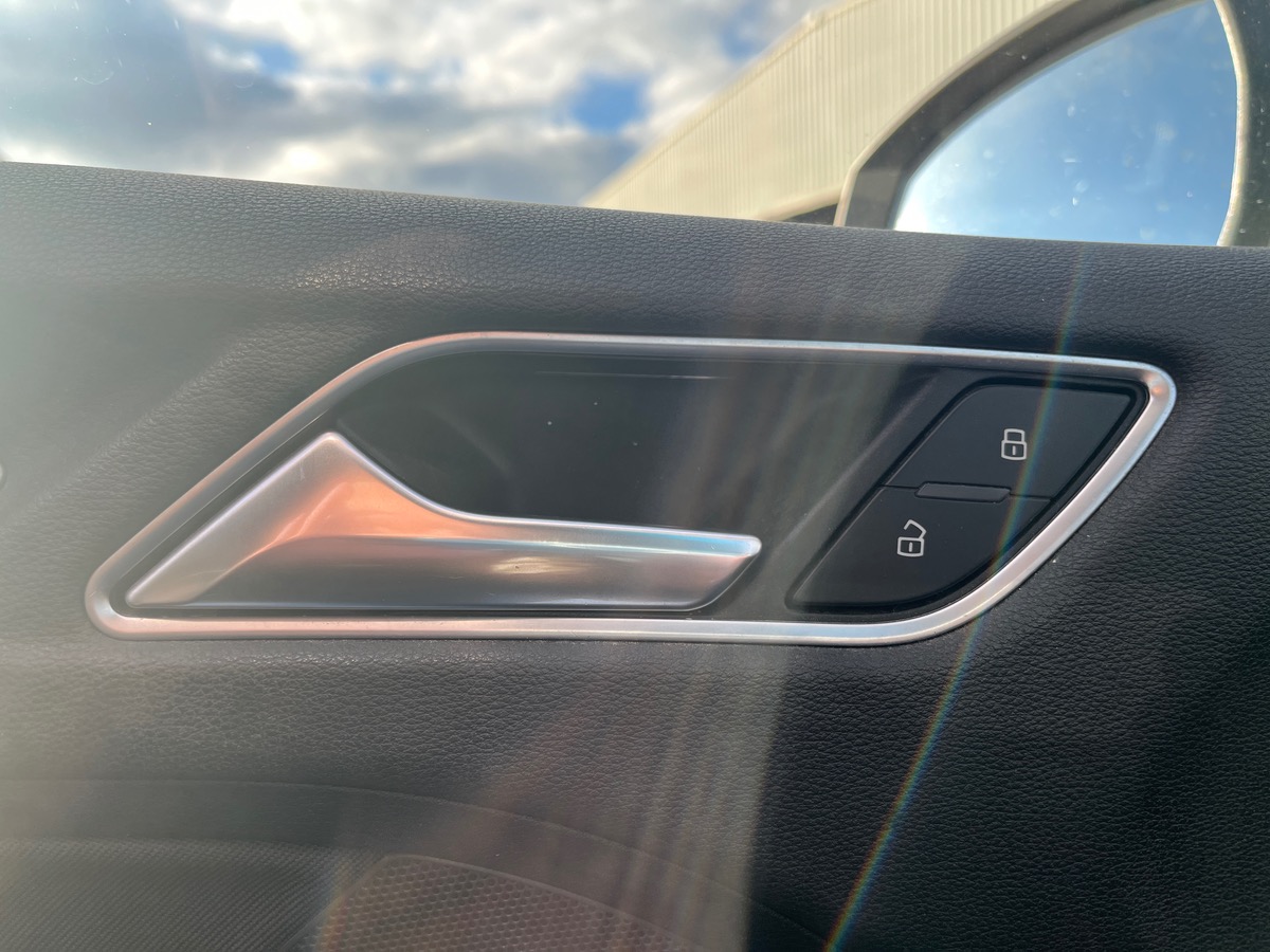 Audi A3 Limousine 1.6 TDI 110cv, Suivi entretien complet, courroie de distrib. OK, sièges chauffants