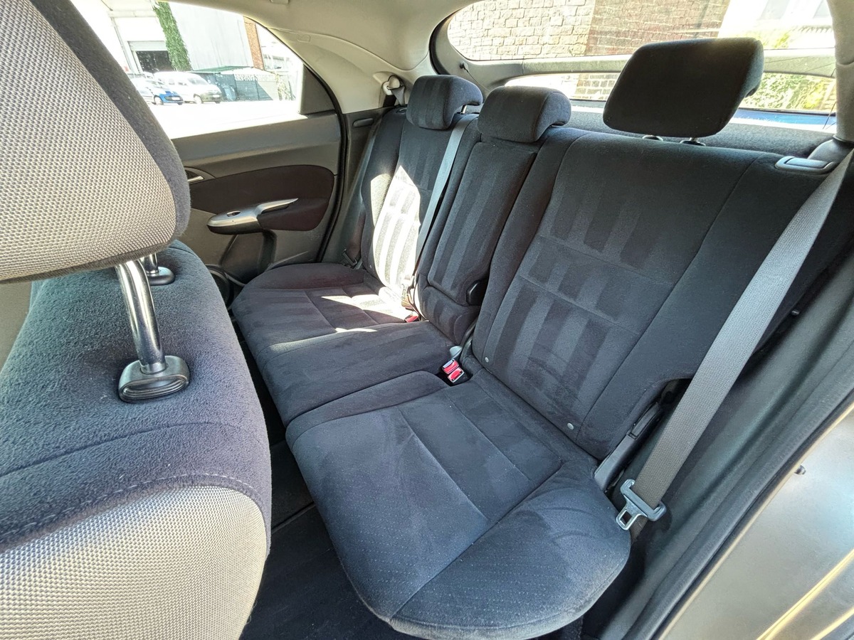 Honda Civic 1.8 VTEC 140 COMFORT-5 PORTES-GARANTIE