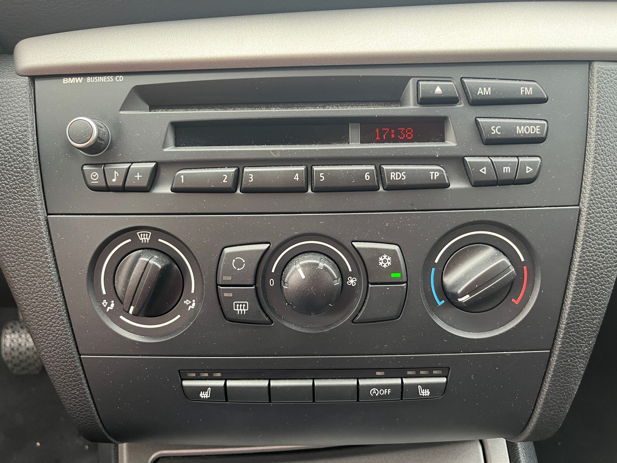 Bmw 116 I 122ch, SIEGES CHAUFFANT