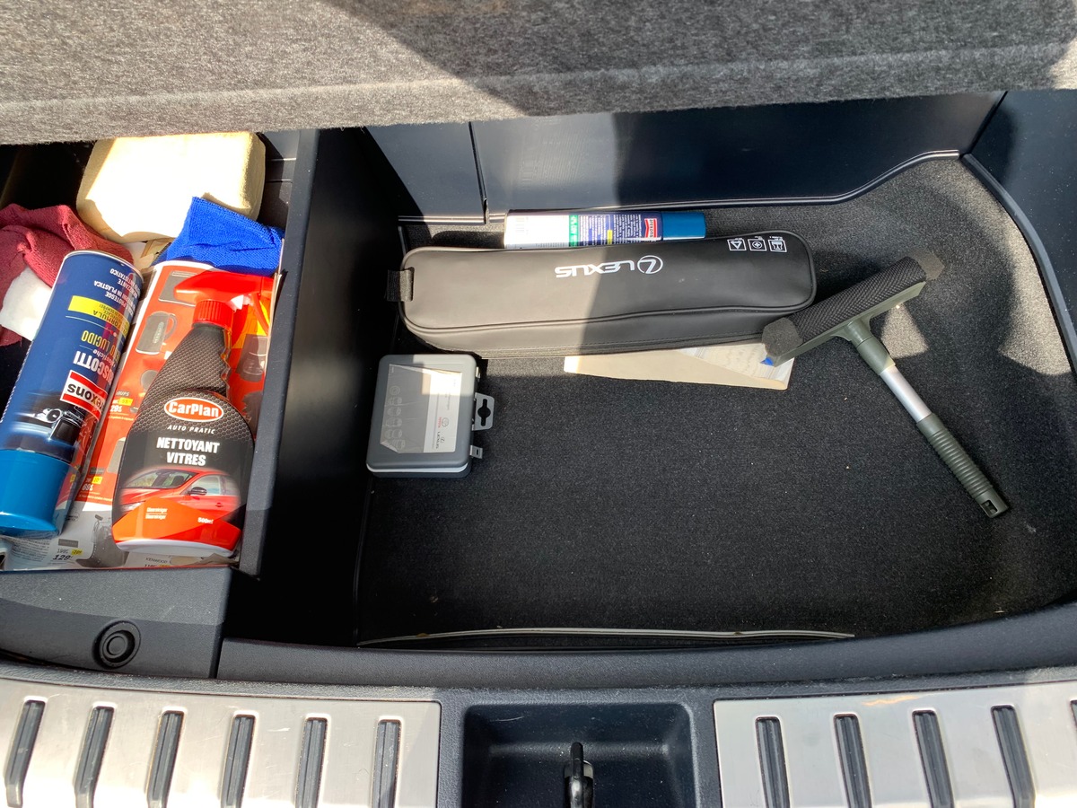 Lexus NX 300h 155 chevaux | Luxe | AWD | Caméra recul | Régulateur vitesse | GPS | Siéges chauffants