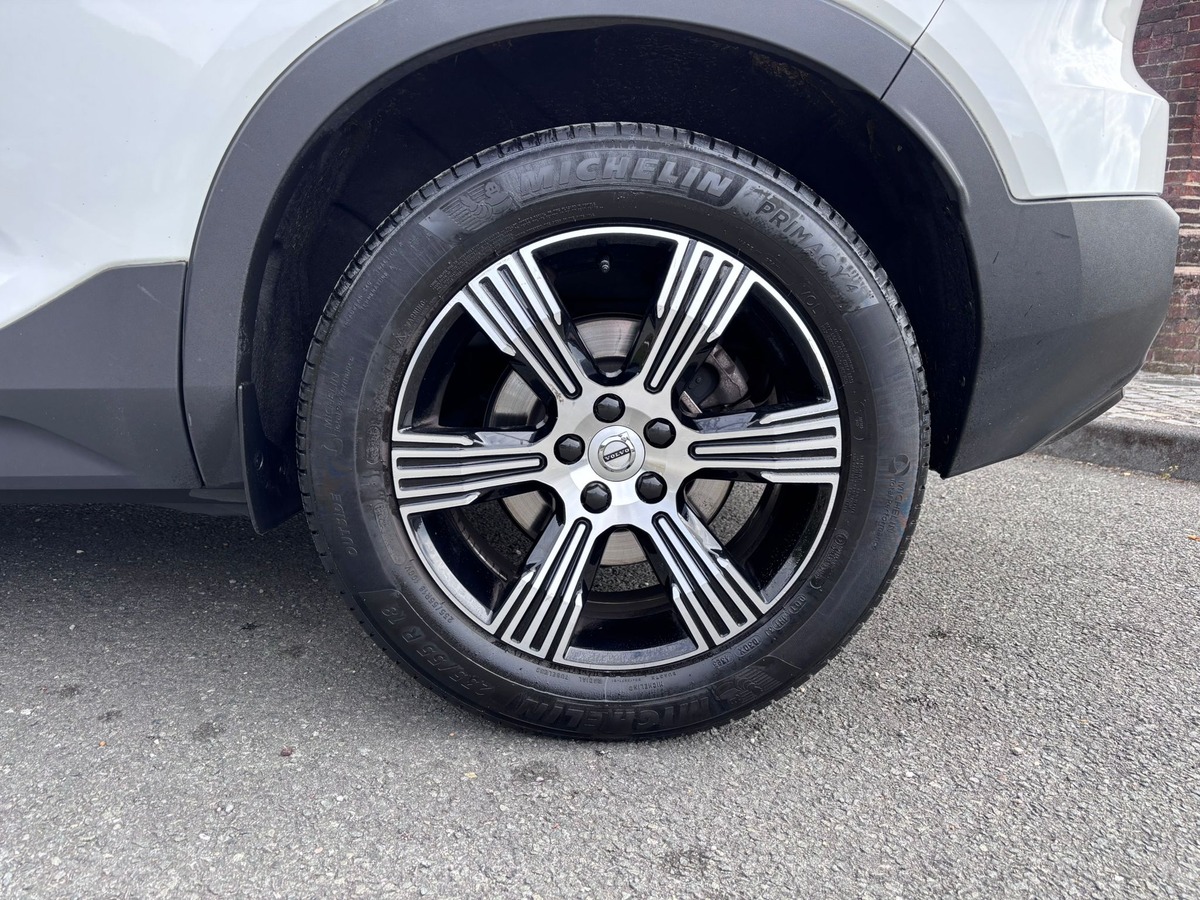 Volvo XC40 2.0 T6 HYBRID - TVA RECUPERABLE - Attelage électrique
