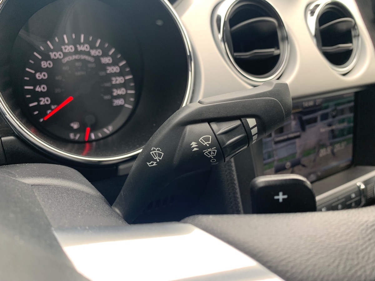 Ford Mustang FASTBACK V8 GT | Sellerie cuir | Sièges chauffants et climatisés | Housse de Protection