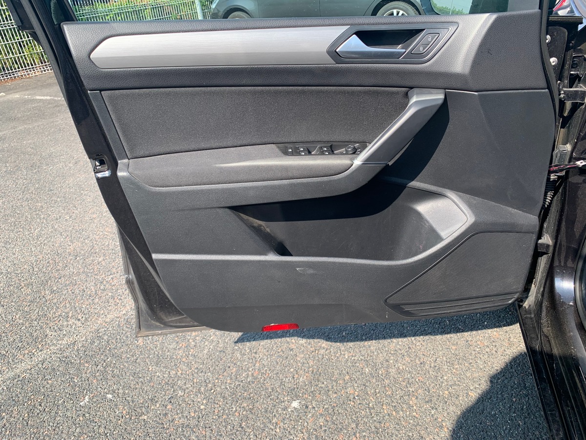 Volkswagen Touran 150 ch | Lounge business | Caméra de recul | Régulateur vitesse | Apple car Play