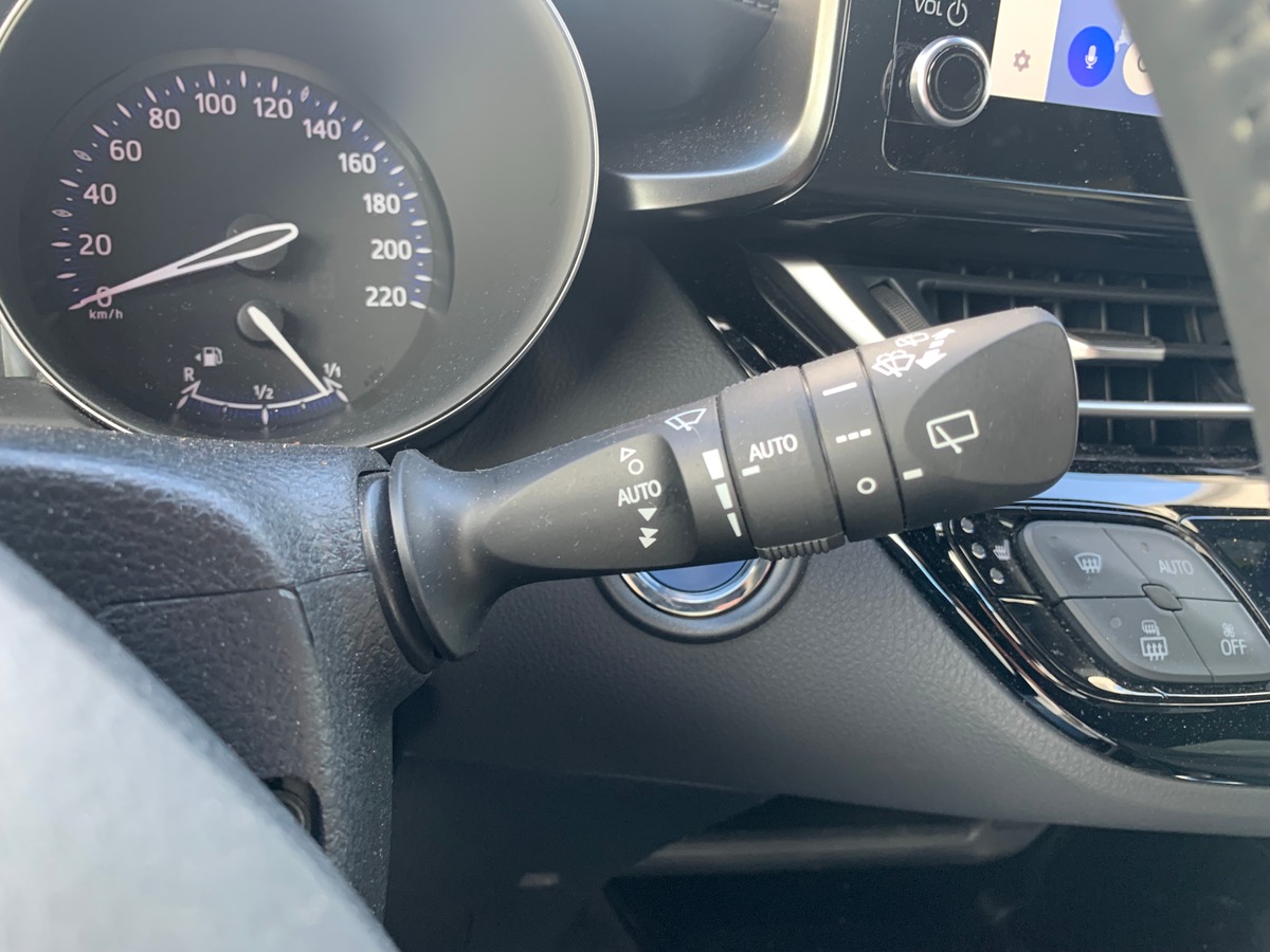 Toyota C-HR 184 ch | Attelage | GPS | Radio JBL | Caméra recul | Radar stationnement arriére, avant