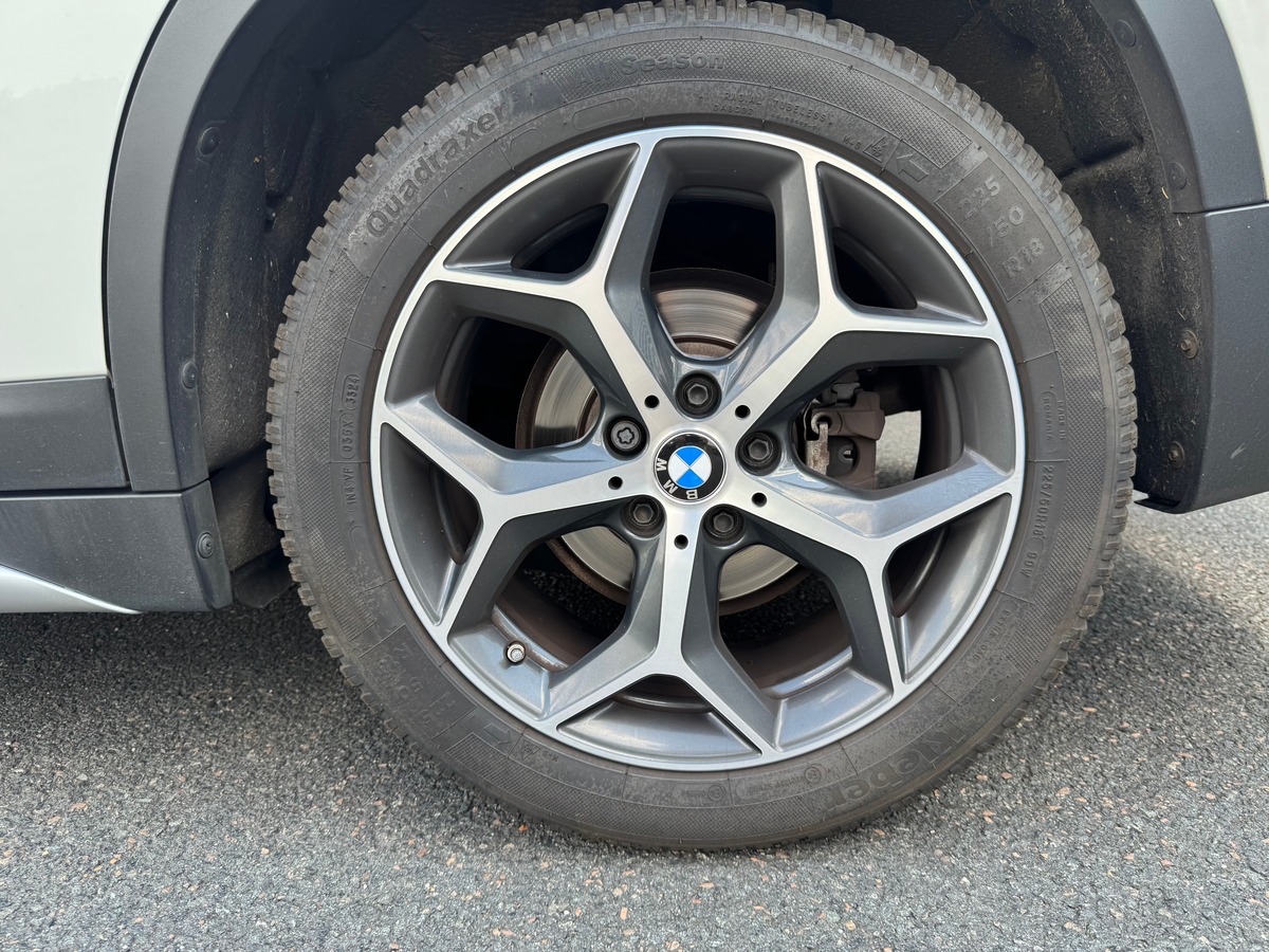 Bmw X1 116 | X-Line sDrive | Toit panoramique | Caméra recul | Régulateur vitesse | Siéges chauffant
