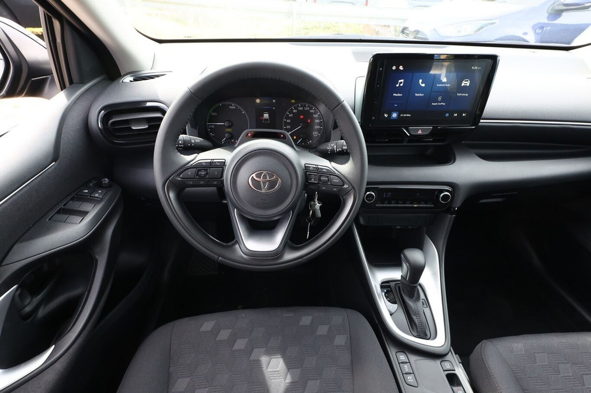 Toyota Yaris Hybrid 116 chevaux CVT | Reconnaissance des panneaux | Régulateur de vitesse adaptatif