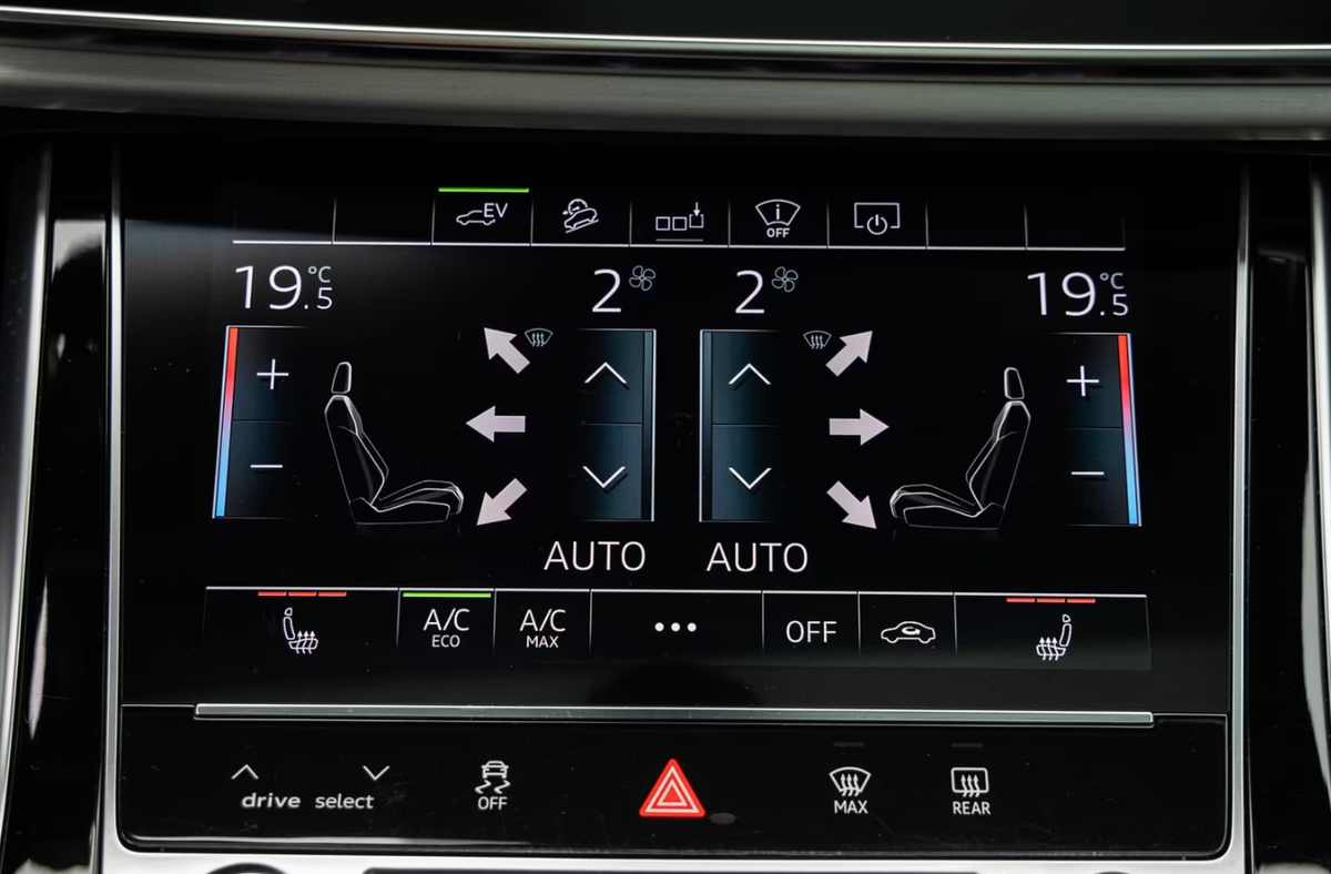 Audi Q7 60 TFSI e 456ch Competition quattro Tiptronic/Bose/Toit ouvrant/Attelage