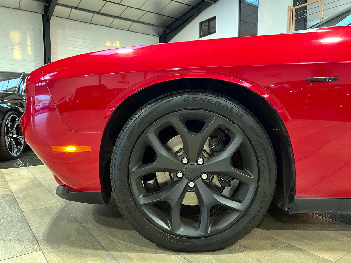 Dodge Challenger V8 HEMI 5.7 371  R/T PLUS TO