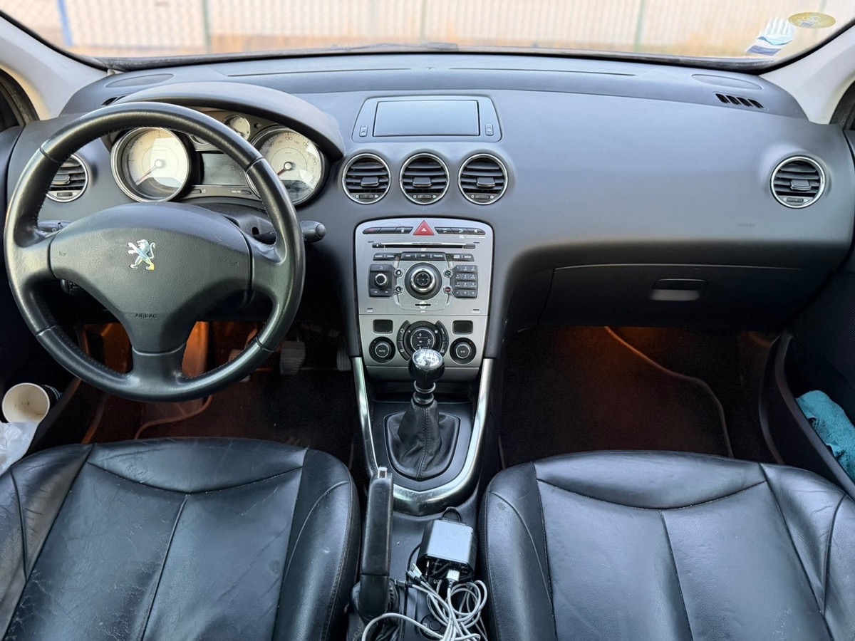 Peugeot 308 SW 2.0 HDI 140 FAP PREMIUM BVM6 7 places