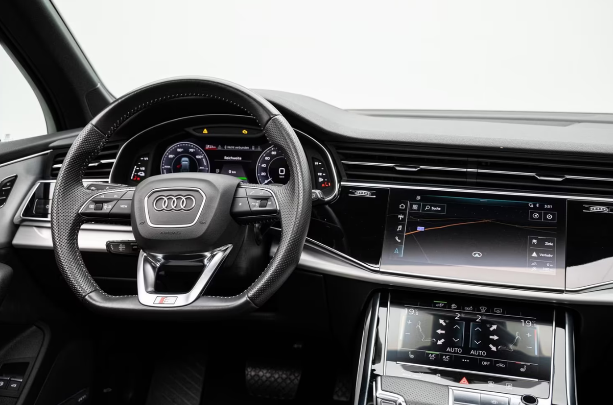 Audi Q7 60 TFSI e 456ch Competition quattro Tiptronic/Bose/Toit ouvrant/Attelage