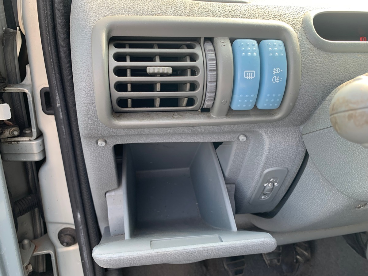 RENAULT Twingo 75 chevaux | Climatisation | Vitres électriques | Roue de secours | Radio CD