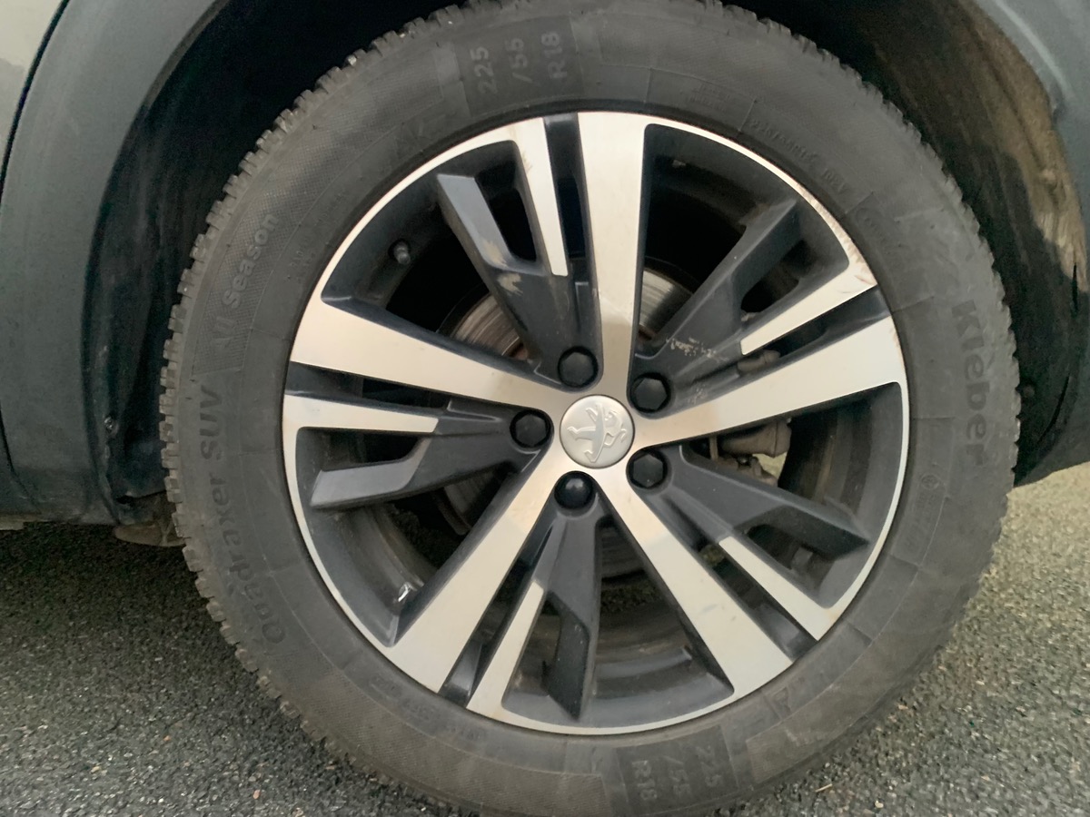 Peugeot 3008 130 | GT LINE | Mirror Screen | Pack City 1 | Full LED Technology | Phares Adaptatifs