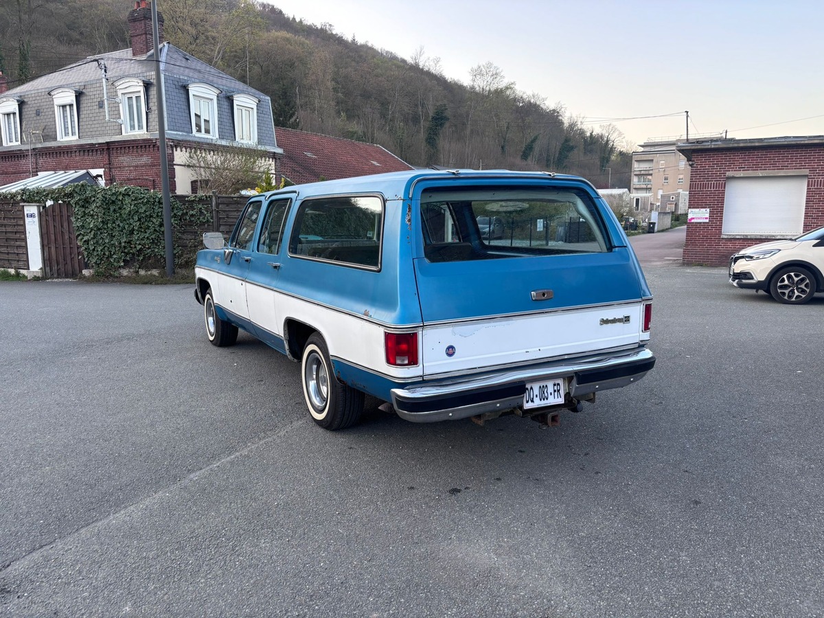 Chevrolet Suburban 7.4 V8 454 (C/R) - Français - CG Collection