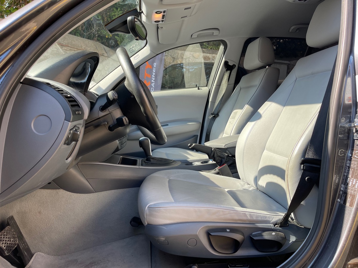Bmw Série 1 120 i 2.0 i 150 CV / KM réel / Luxury / Interieur Cuir / Jantes M / 5 Portes /Boite Auto