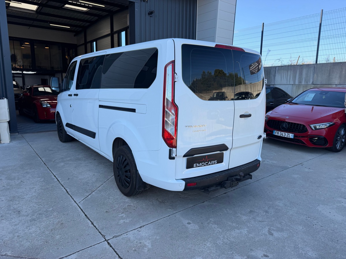 Ford TRANSIT CUSTOM 2.0 ECOBLUE 130 CH - 9 PLACES - ATTELAGE