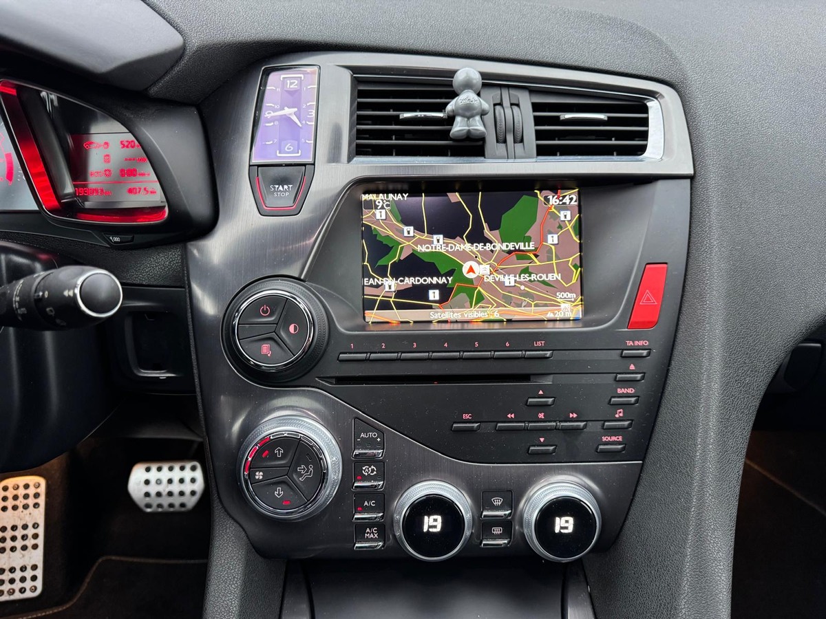 Citroën DS5 1.6 e-HDi SoChic Boite automatique - Révisé - Garantie