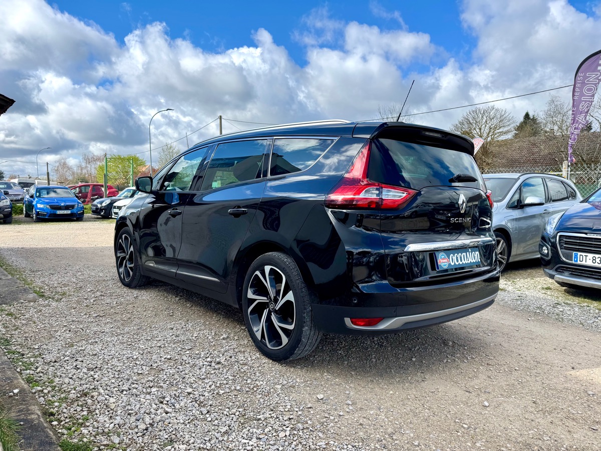 RENAULT Grand Scenic IV BLUE DCI 120 CV INTENS 7 PLACES AFFICHEUR TÊTE HAUTE / TOIT PANO / CAMÉRA