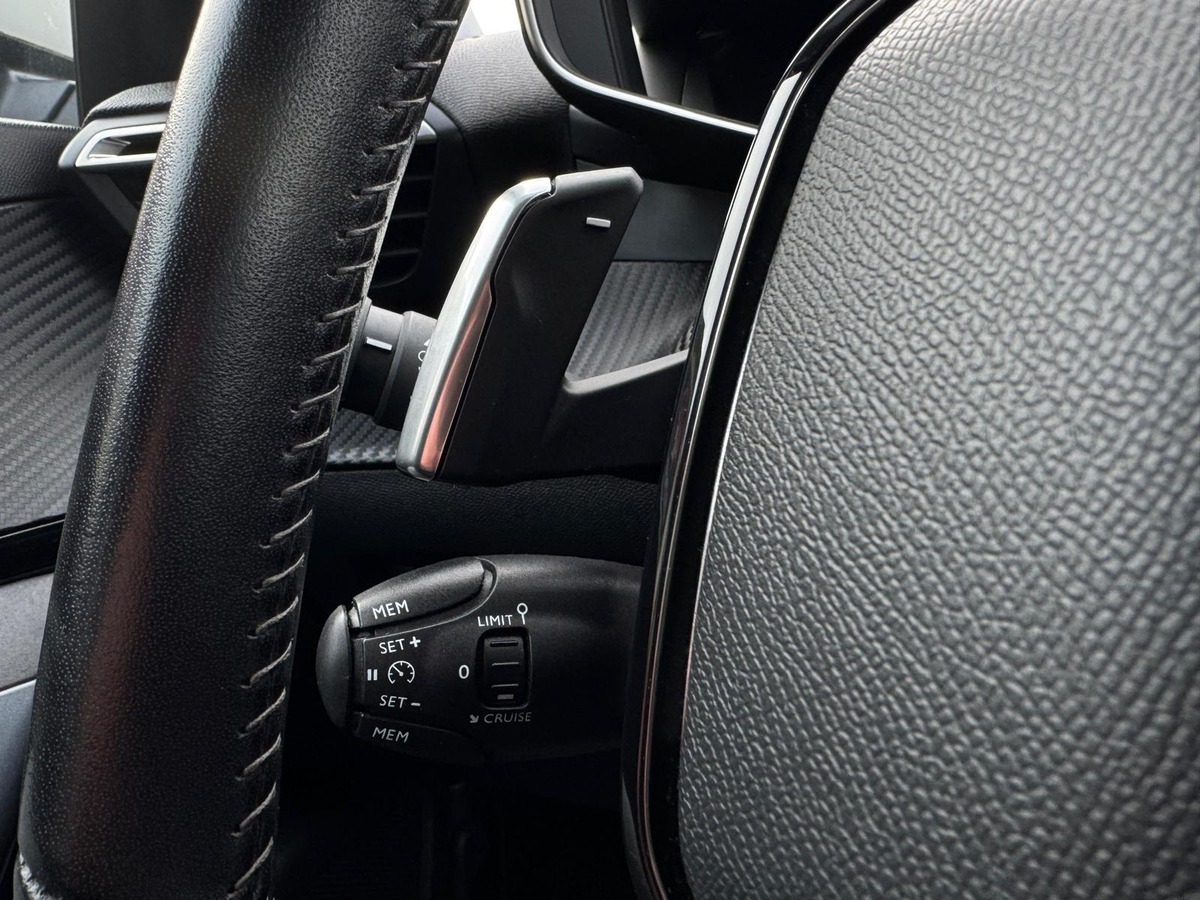 Peugeot 2008 BlueHDi 130 S&S EAT8 Allure