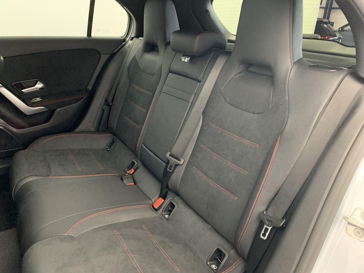 Mercedes-Benz Classe A 150 ch | 200 d 8G-DCT AMG Line | Éclairage d'ambiance | PLUSIEURS COLORIS