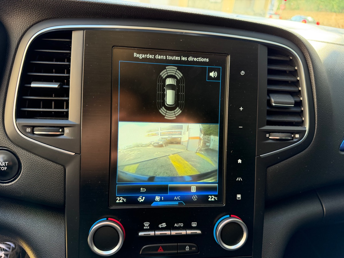 RENAULT Megane GT 1.6 TCE 205 CV 4CONTROL / Ligne D'échappement modifiée / Grand écran / Pack Black