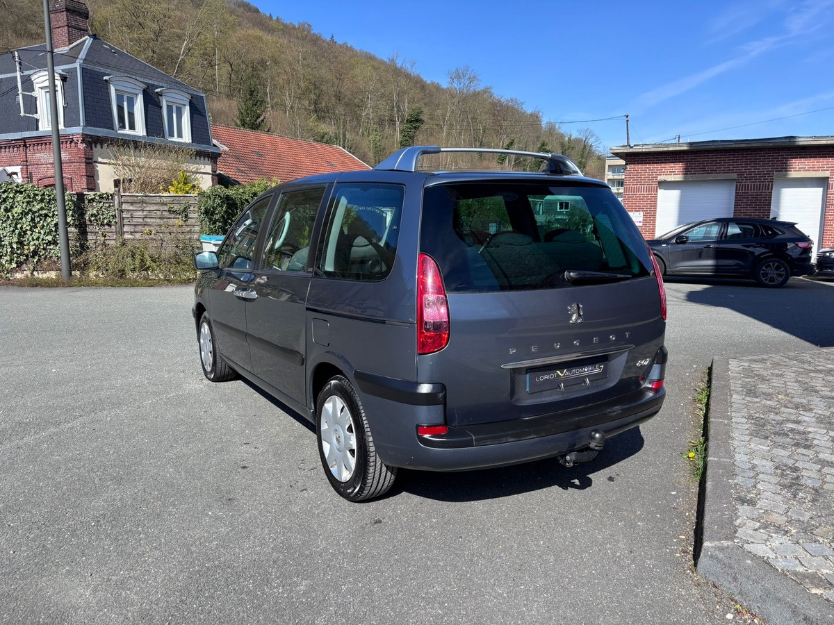 Peugeot 807 8 places 2.0 HDi 120 Confort - Distribution neuve - Attelage - Garantie