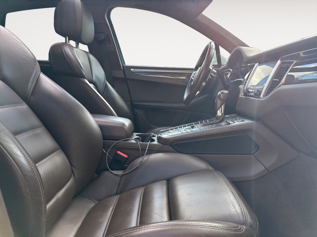 Porsche Macan Turbo 3.6 PDK 400ch / TOIT OUVRANT / PTV PLUS / PDL PLUS