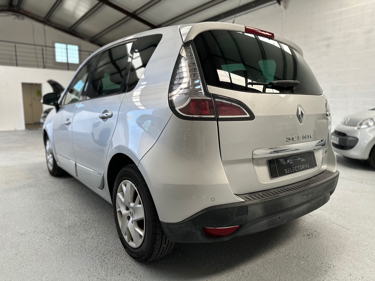 RENAULT Scenic III (3) 1.5 DCI 110 BOSE EDC