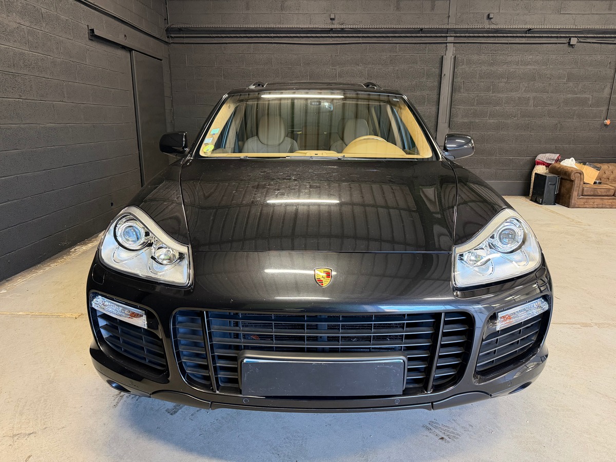 Porsche Cayenne GTS 4.8 V8 TIPTRONIC / TOIT OUVRANT / SIEGES AV CHAUFFANT / HAYON ELECTRIQUE