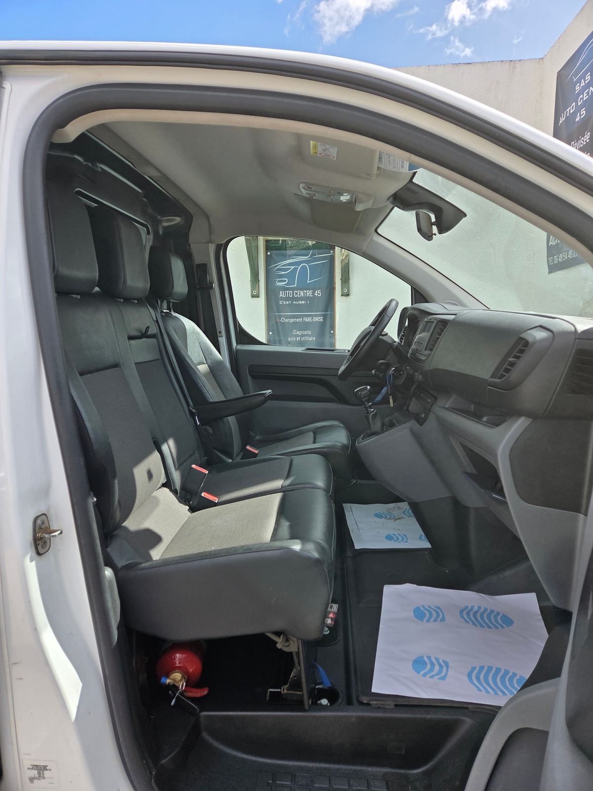 Peugeot Expert 2.0 BHDI 122 CV / 1ERE MAIN / 10825.00 HT