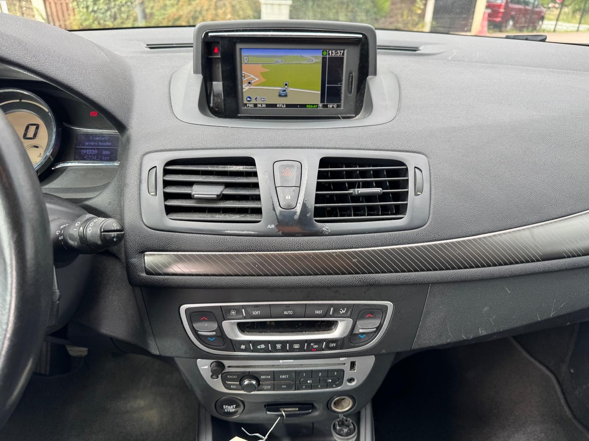 RENAULT Megane III 1.5 dci 110cv Limited - Garantie