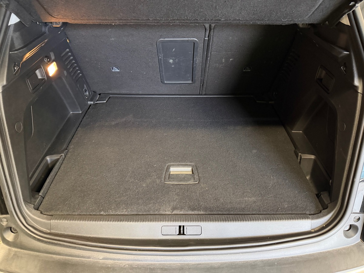 Peugeot 3008 1.5 hdi Allure Cock Pit / Hayon Electrique / Carplay Android / Caméra de Recul