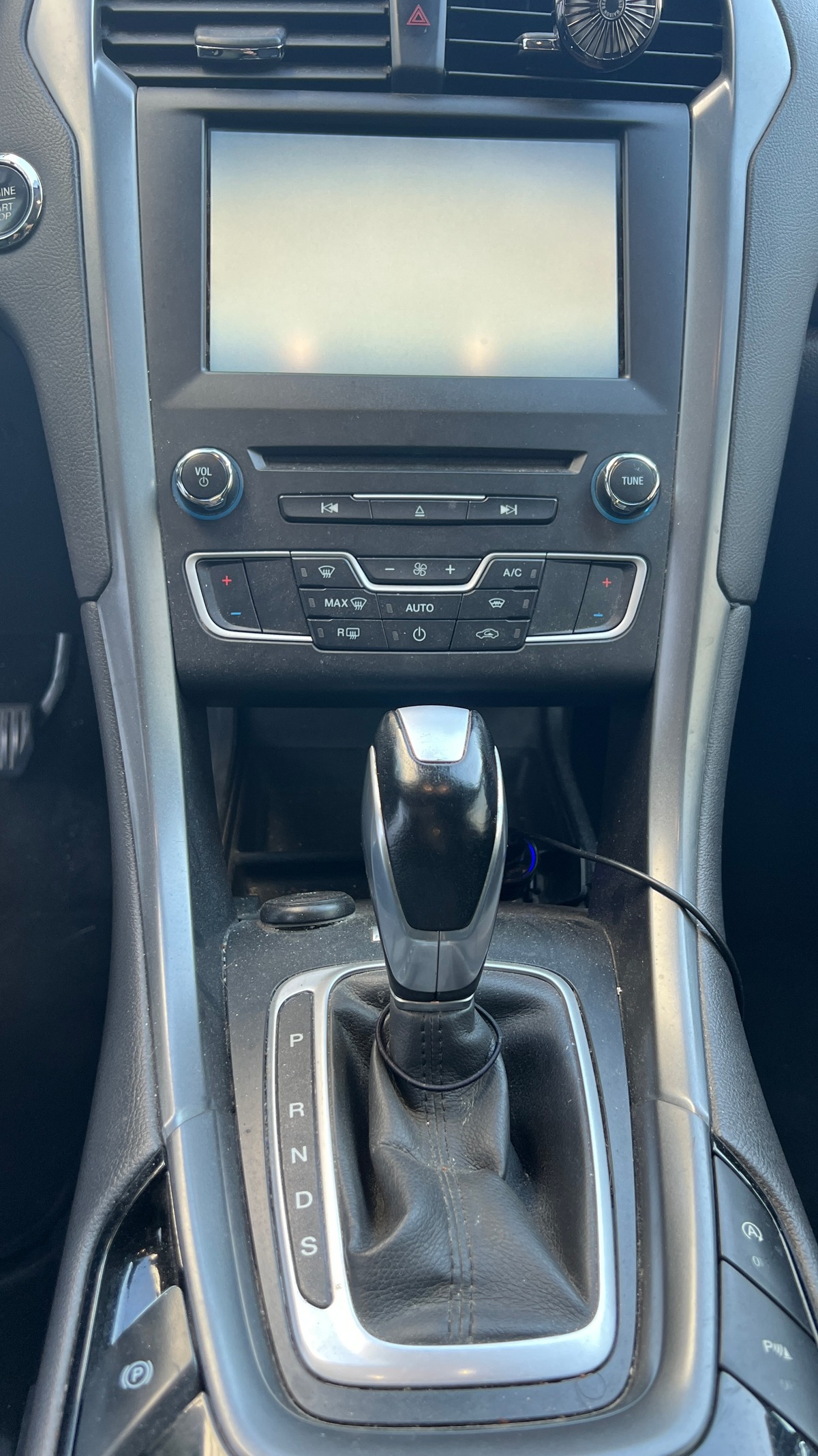 Ford Mondeo 2.0 tdci 150ch Titanium PowerShift 5p