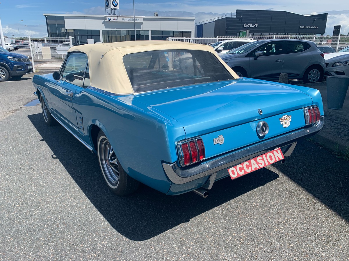 Ford Mustang V8 | Convertible | Cabriolet | Boîte de vitesse manuelle