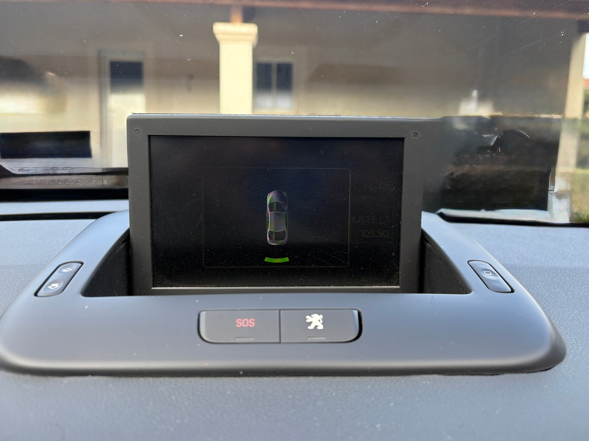 Peugeot 3008 1.6 hdi - 115CH - 6CV