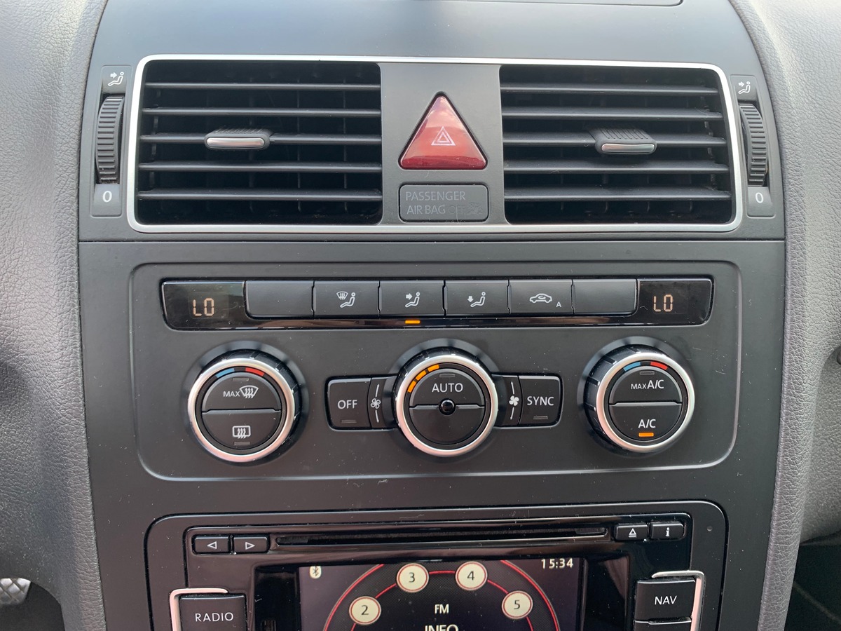 Volkswagen Touran 105 | Match | 7 Places | GPS | Régulateur vitesse | Bluetooth | Toit panoramique