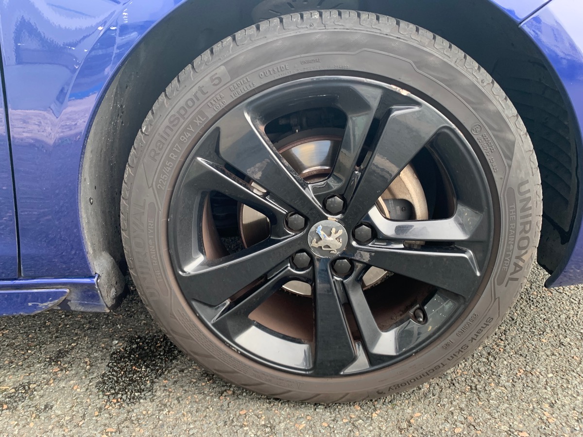 Peugeot 308 120 | GT LINE | Caméra Recul | Car Play | Régulateur Vitesse | Full LED Technology