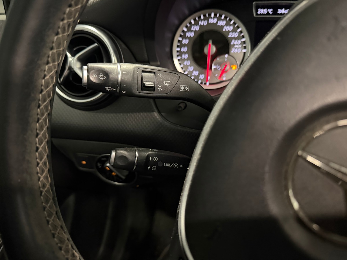 Mercedes Benz Classe A 180 cdi Sensation / Toit Panoramique Ouvrant