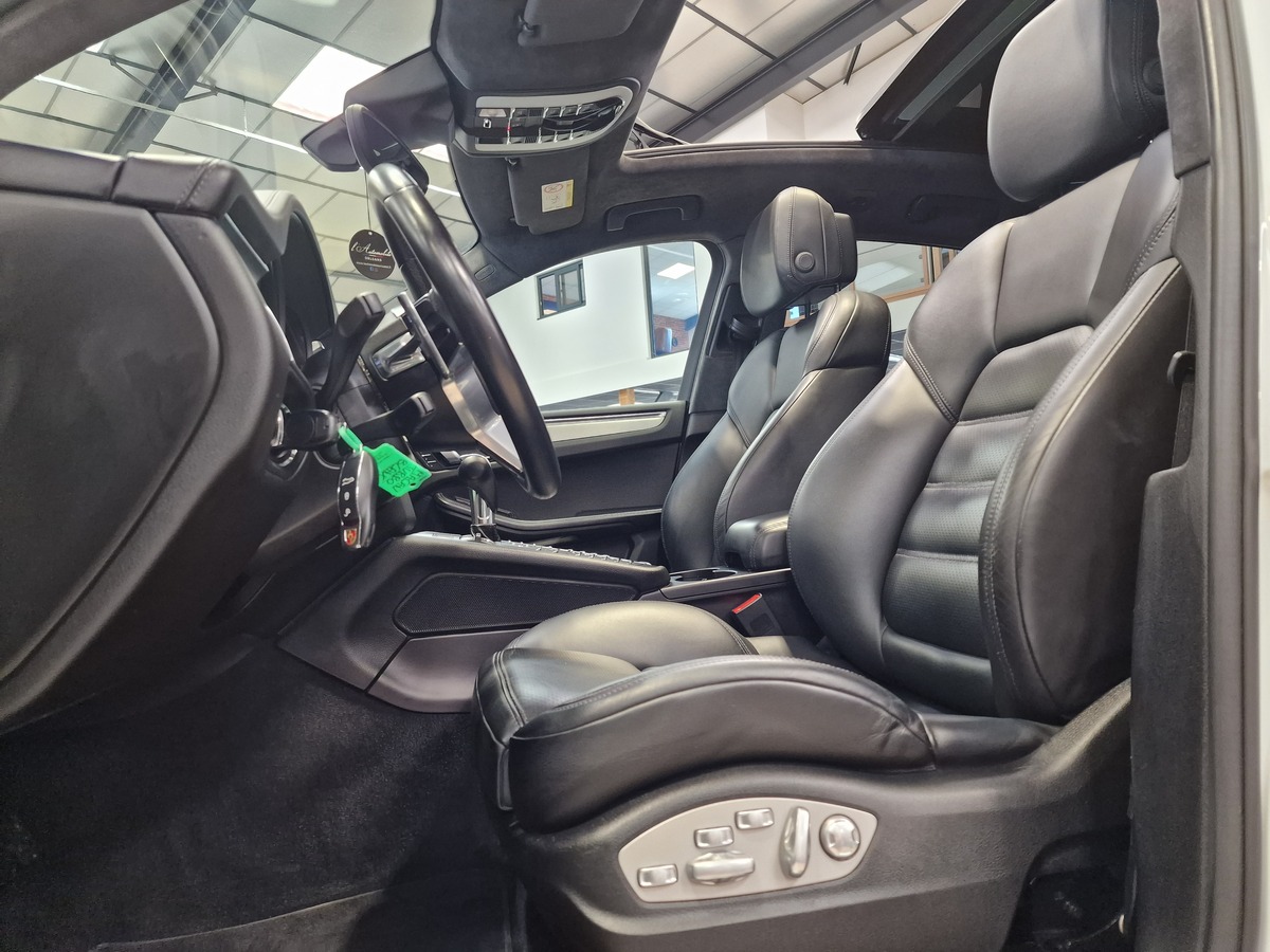 Porsche MACAN TURBO 400cv TOIT OUVRANT/ BOSE/ PDLS+ j