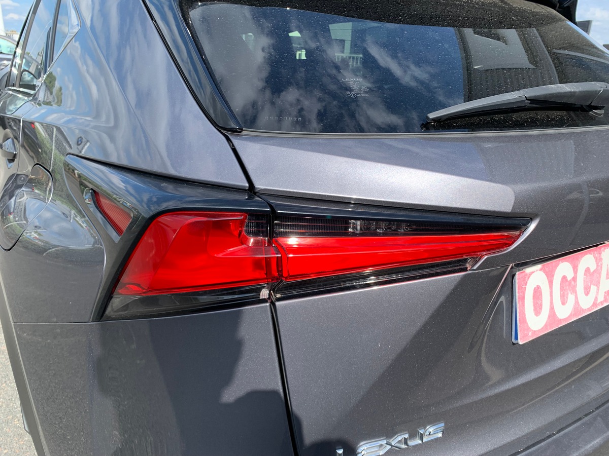 Lexus NX 300h 155 chevaux | Luxe | AWD | Caméra recul | Régulateur vitesse | GPS | Siéges chauffants