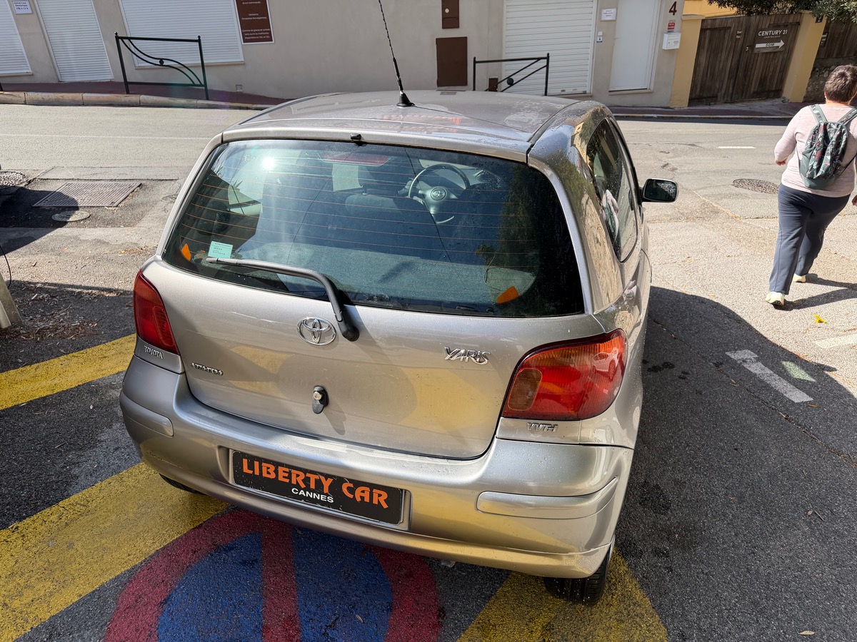 Toyota Yaris VVTI 1.0 65 CV / Boîte auto / 1 er Main / KM réel
