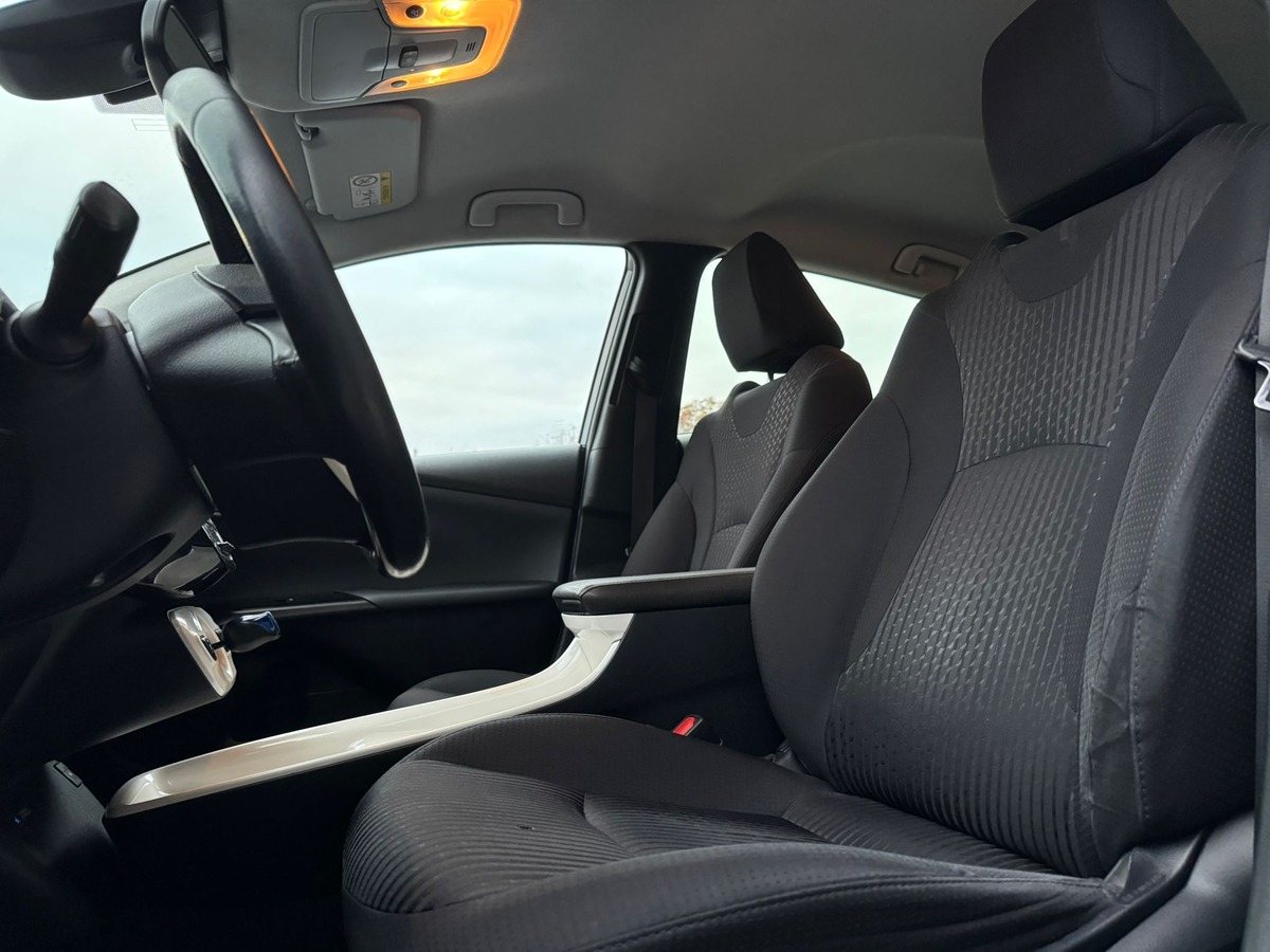 Toyota Prius IV Lounge 1.8 VVT-i 122 Hybrid