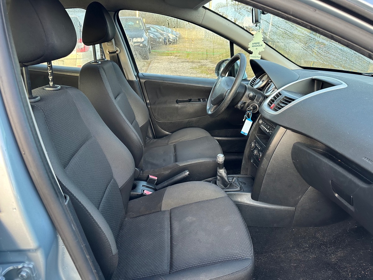 Peugeot 207 1.4 hdi 70cv phase 2 173100km