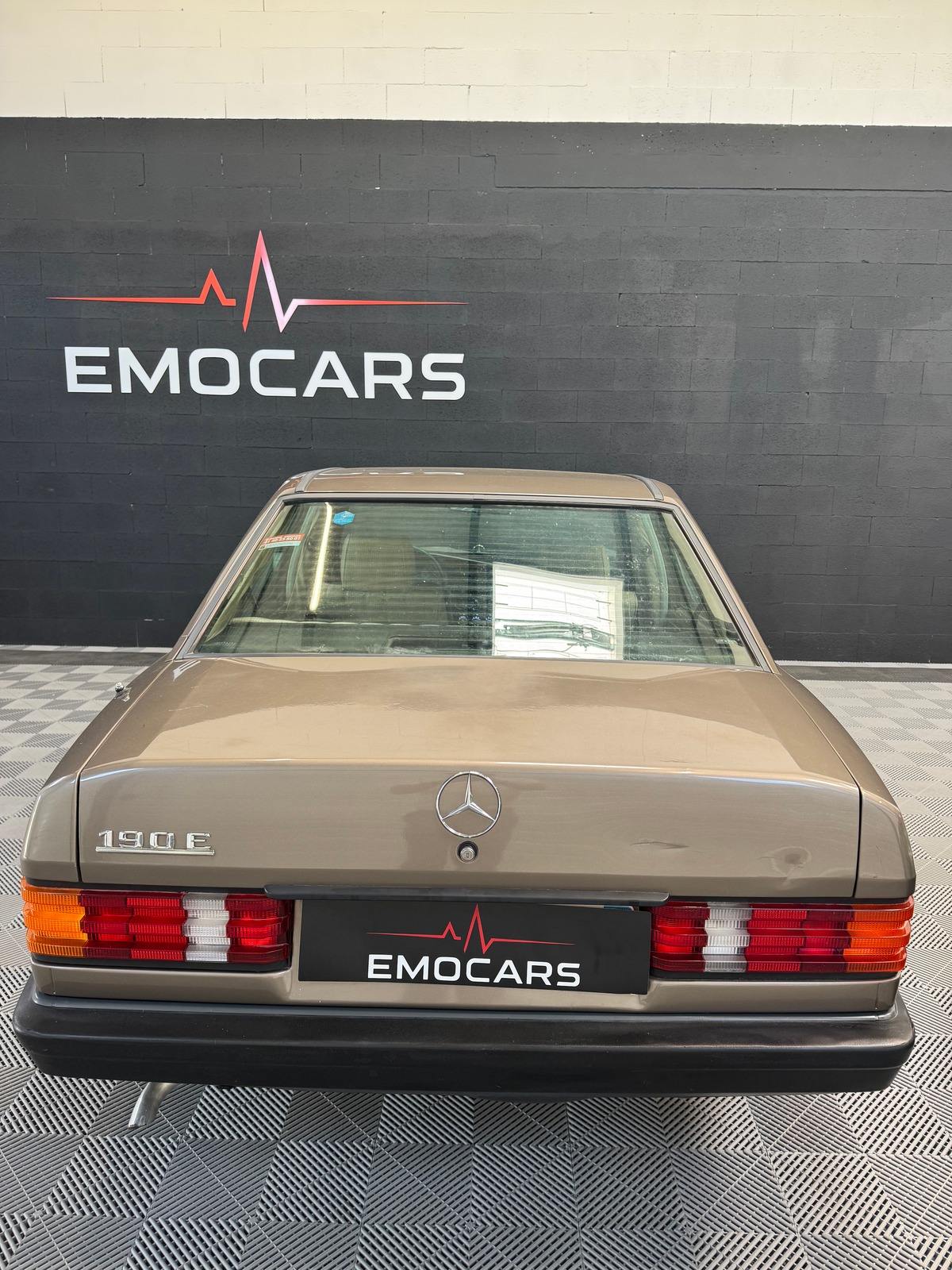 MERCEDES 190 E 2.0 122CV BVM5 W201