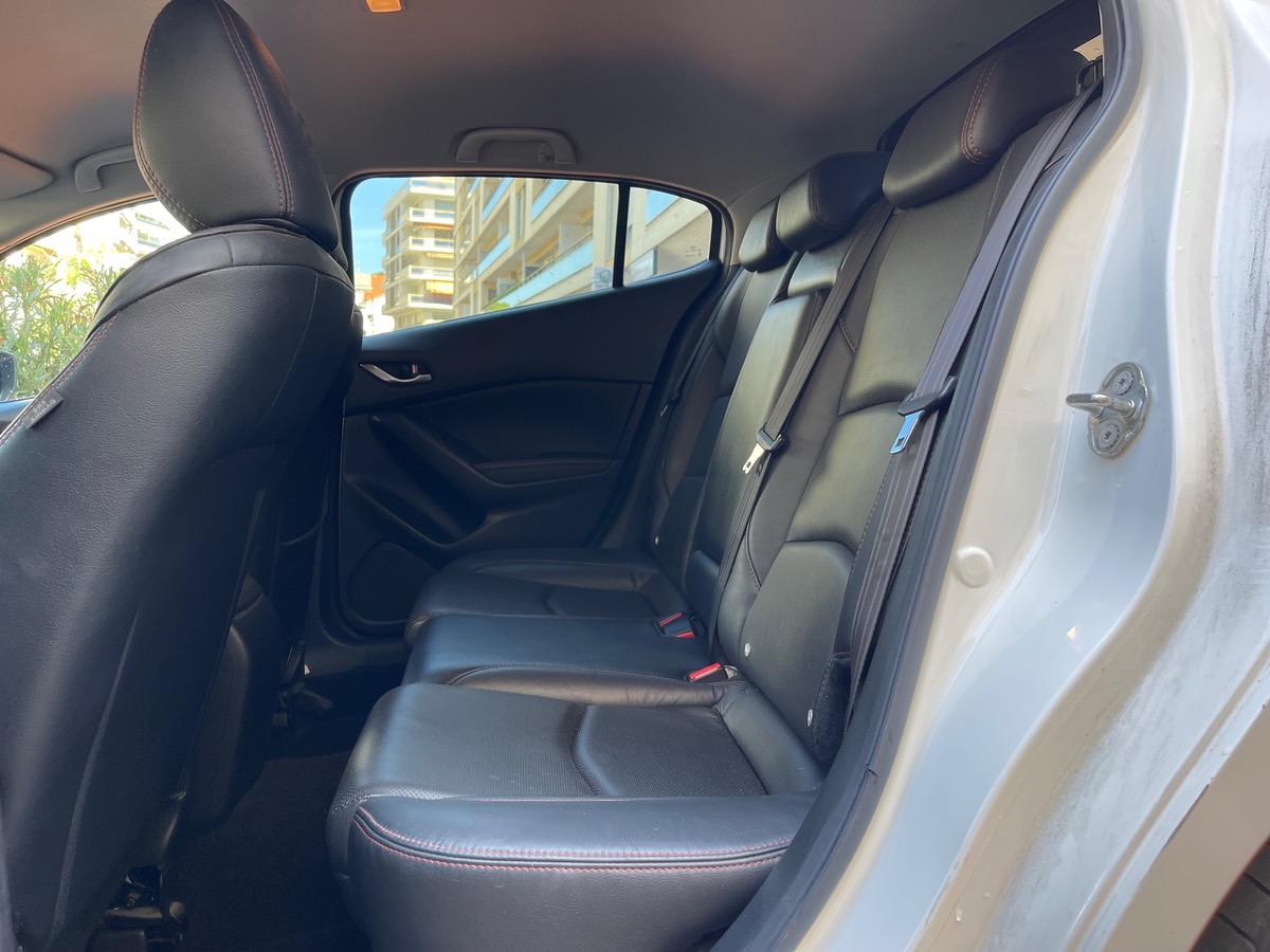 Mazda 3 2.0 120 CV SkyActiv-G / Pack Bose / Jantes Noires