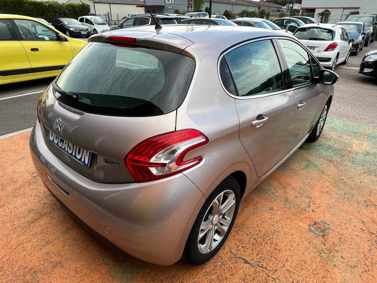 Peugeot 208 5 Portes 1.2 VTi 82 ch