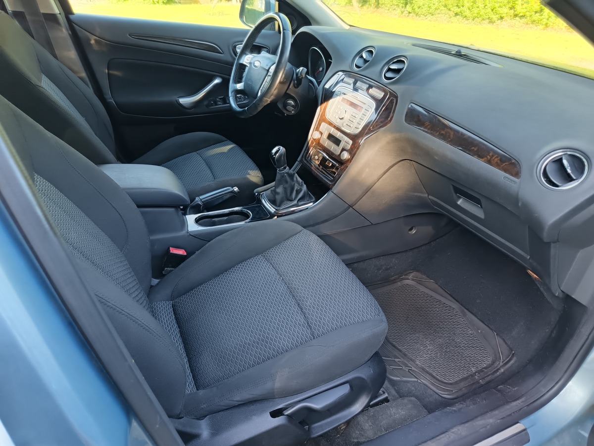 Ford Mondeo 2.0 145 CH GHIA FLEXIFUEL BIOETHANOL