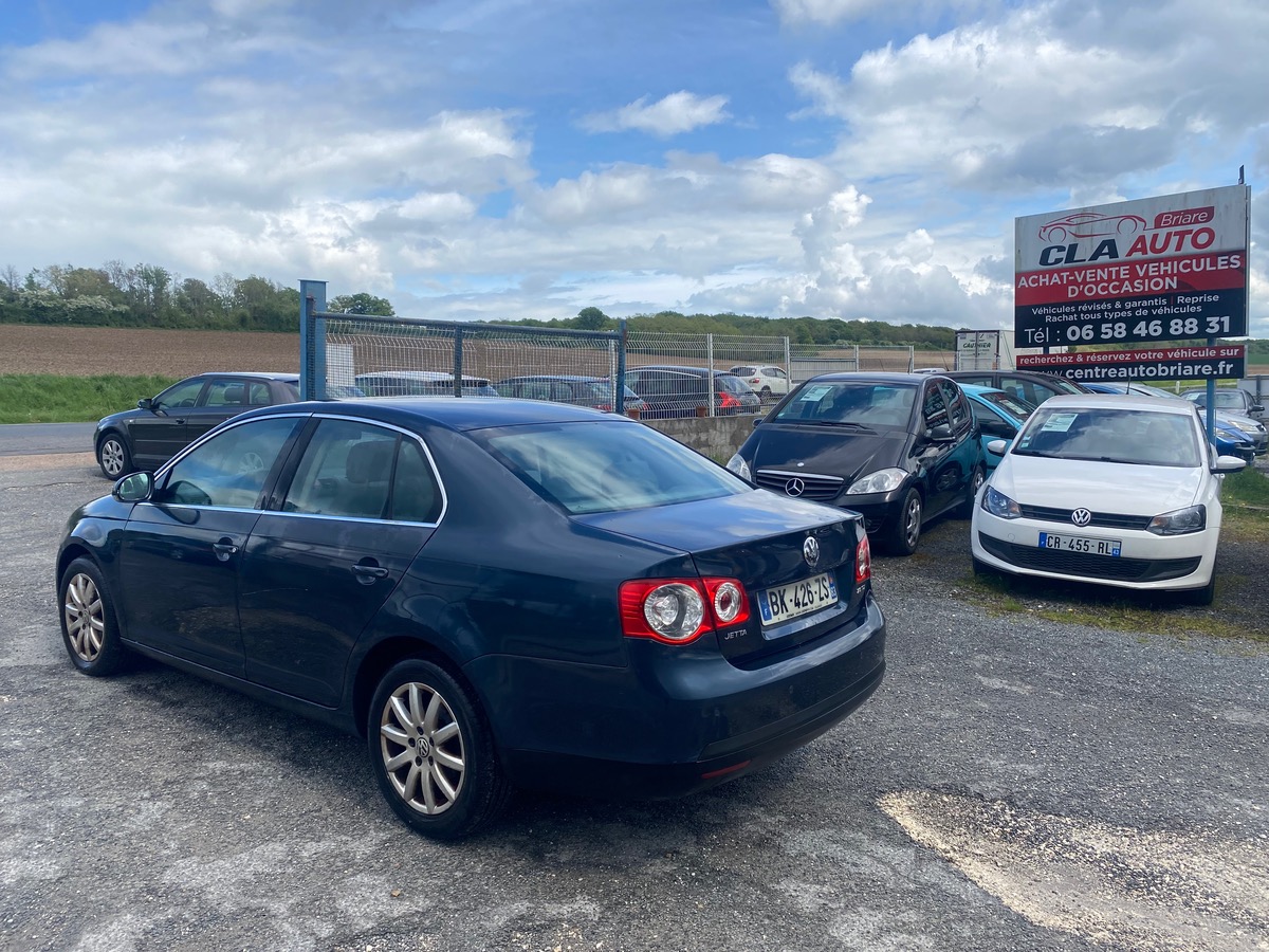 Volkswagen Jetta 2.0 tdi 140cv dsg 209015km